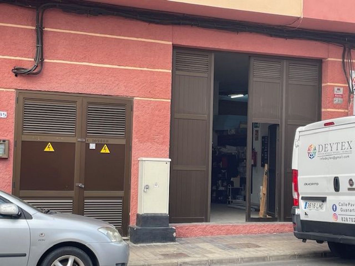 Locales o naves en Palmas de Gran Canaria, Las, Guanarteme — imagen 4