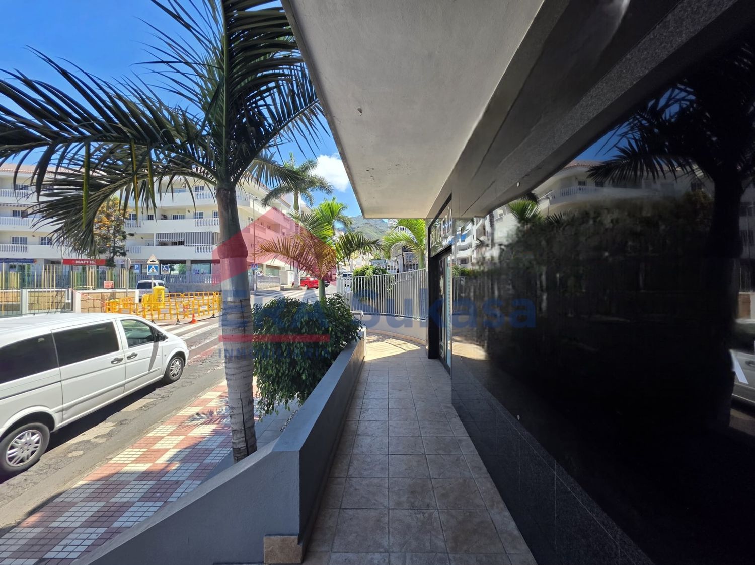 Locales o naves en Adeje — imagen 4