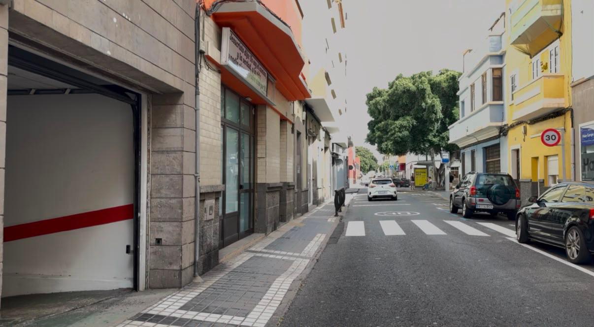 Garajes en Palmas de Gran Canaria, Las, Arenales — imagen 1