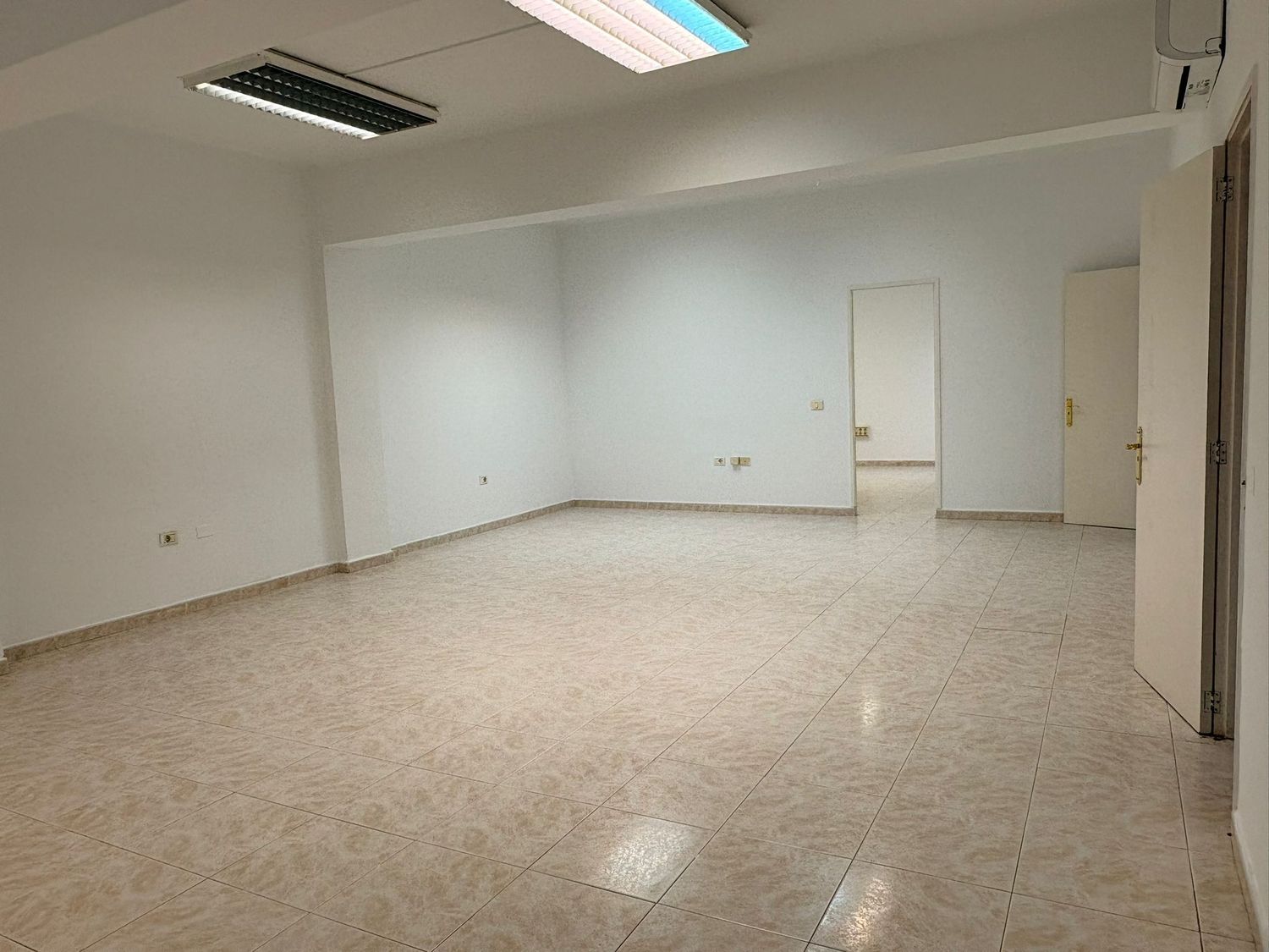 Oficinas en Palmas de Gran Canaria, Las, Arenales - Lugo - Avda Marítima — imagen 13