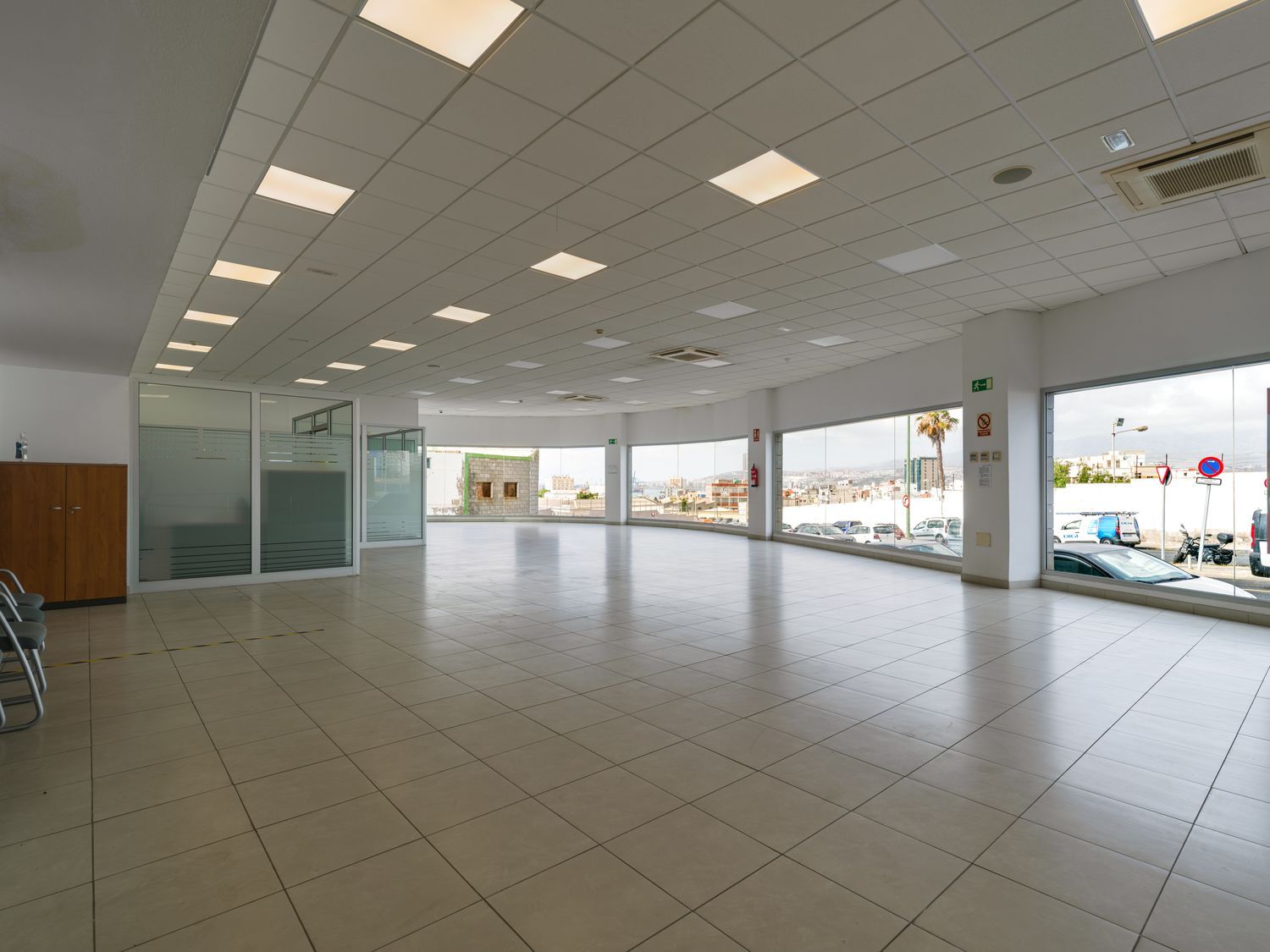 Locales o naves en Palmas de Gran Canaria, Las, La Isleta — imagen 18