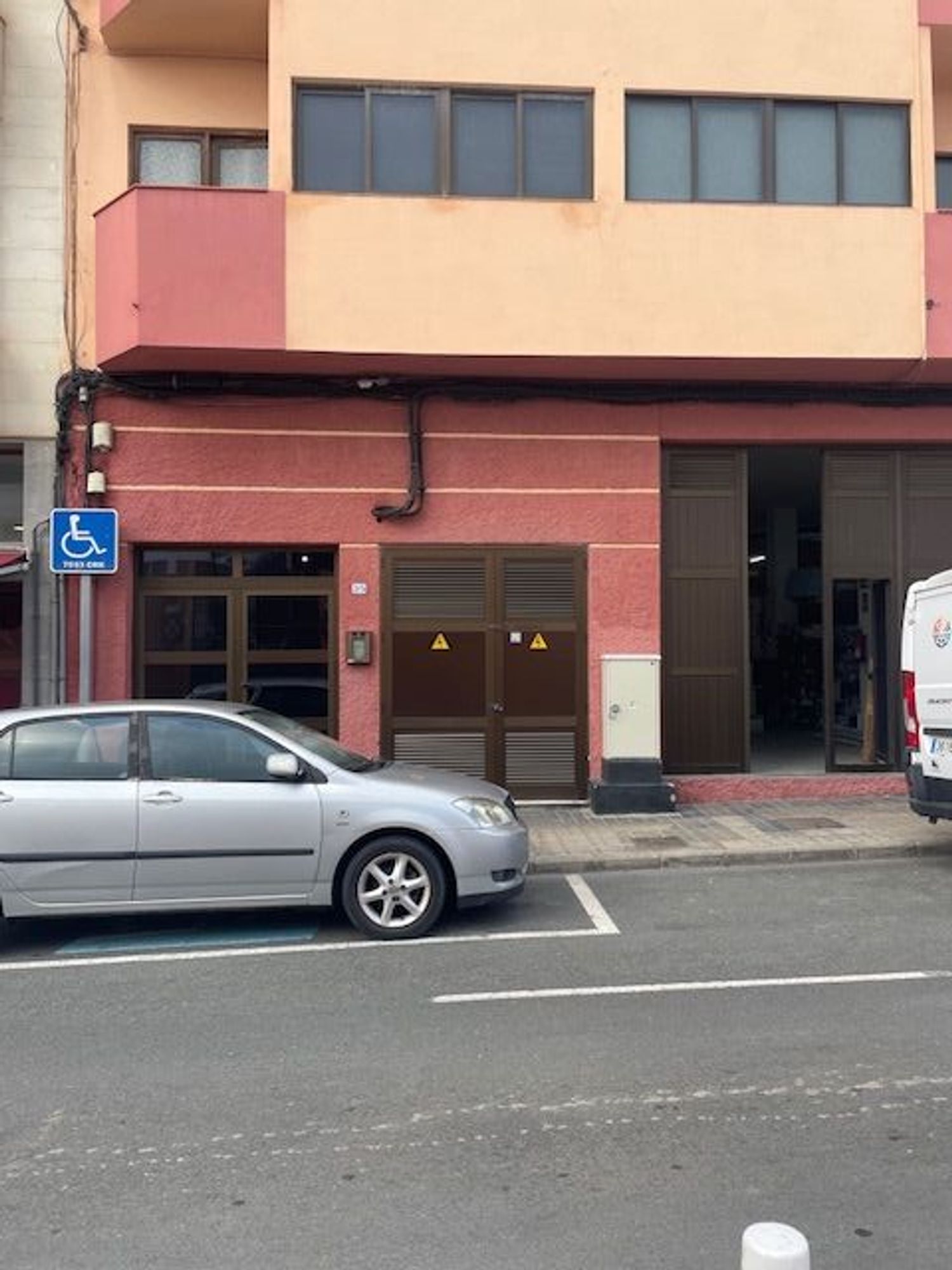 Locales o naves en Palmas de Gran Canaria, Las, Guanarteme — imagen 8