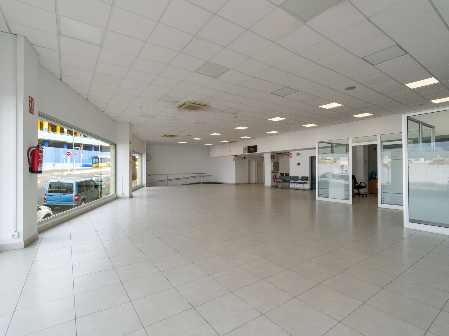 Locales o naves en Palmas de Gran Canaria, Las, La Isleta — imagen 17