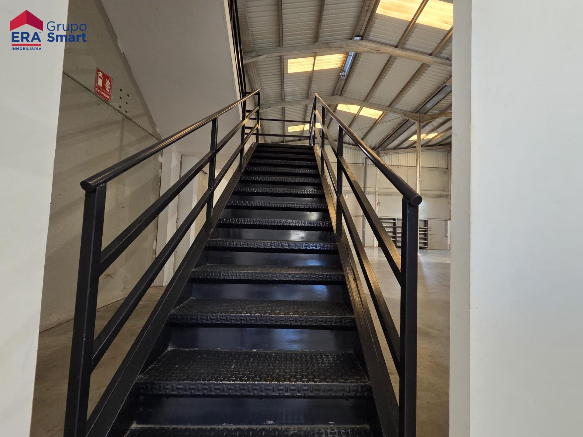 Locales o naves en Mairena del Aljarafe, Pisa — imagen 39