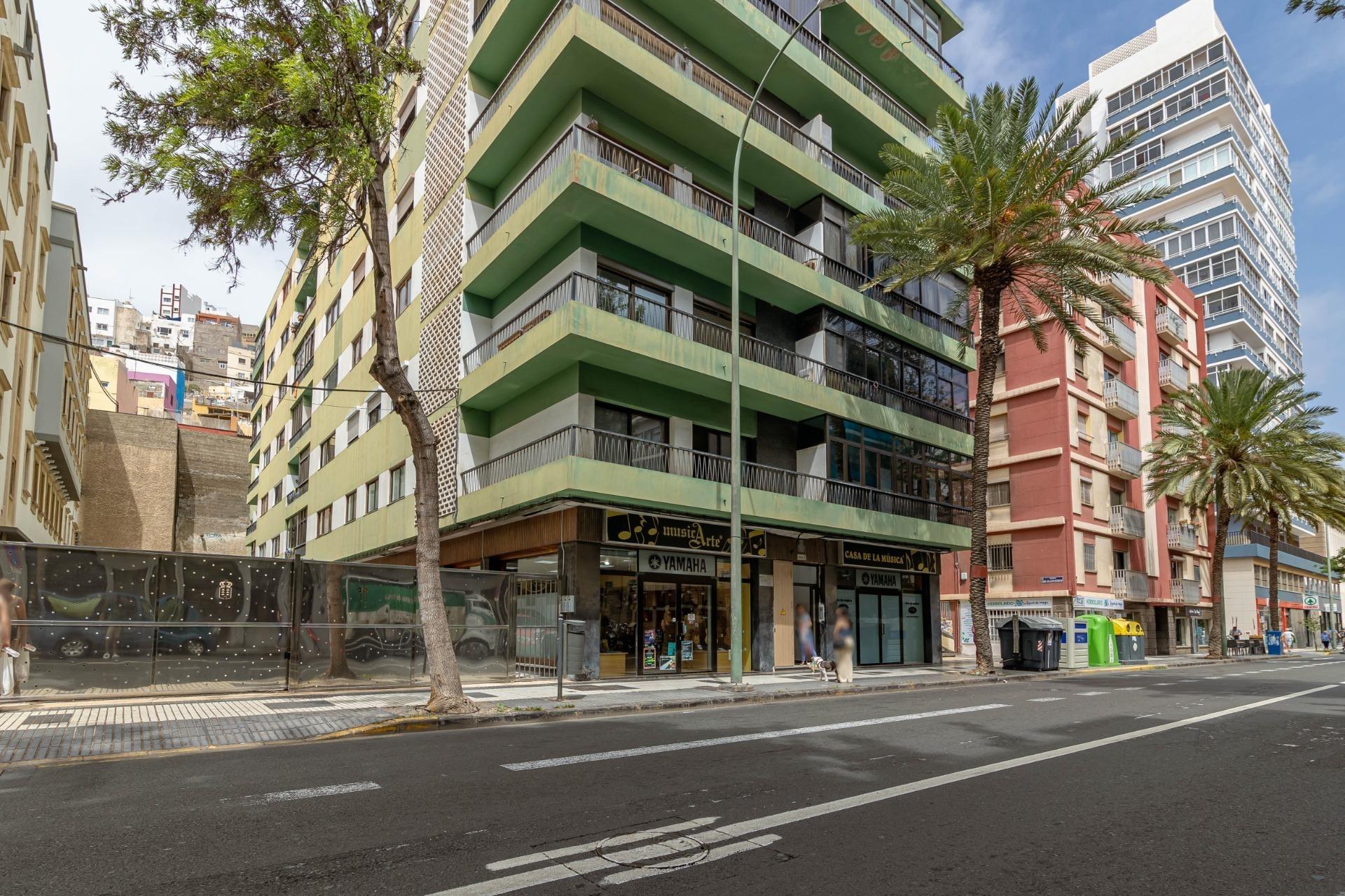 Locales o naves en Palmas de Gran Canaria, Las, Triana — imagen 2