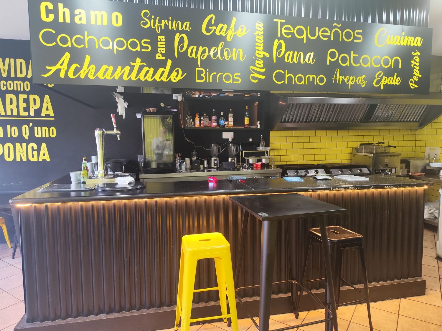 Locales o naves en Santa Lucía de Tirajana — imagen 2