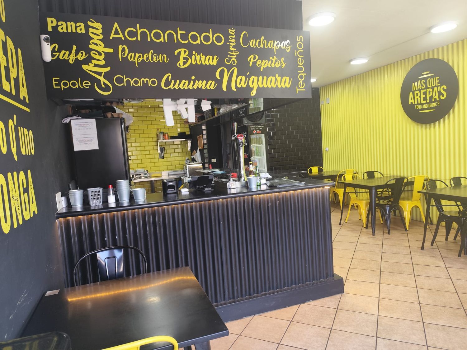 Locales o naves en Santa Lucía de Tirajana — imagen 7
