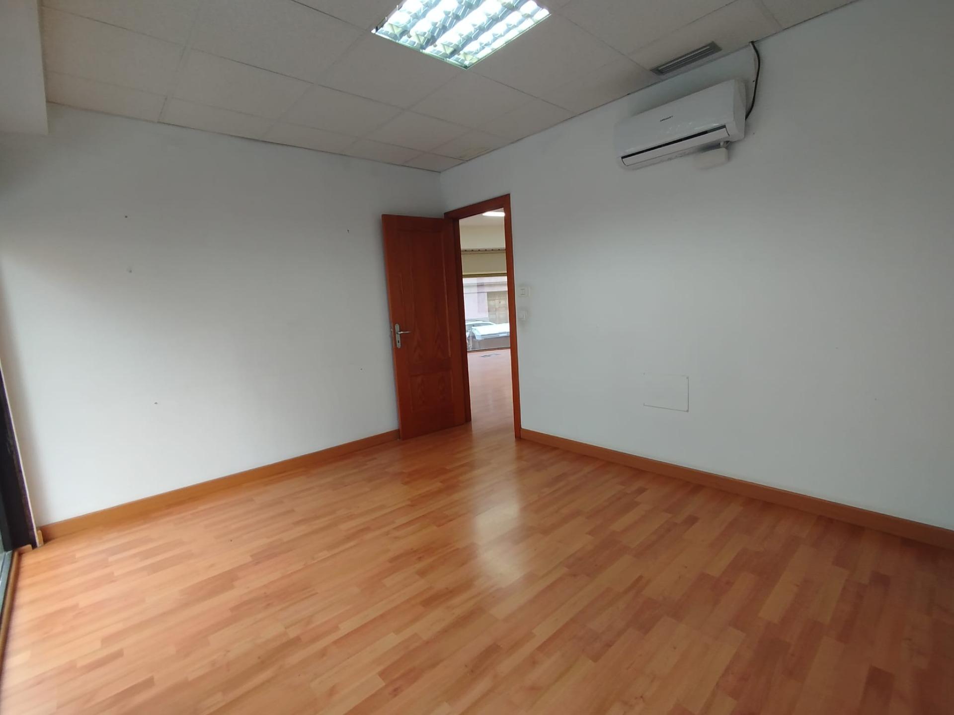 Locales o naves en Palmas de Gran Canaria, Las, Arenales — imagen 10