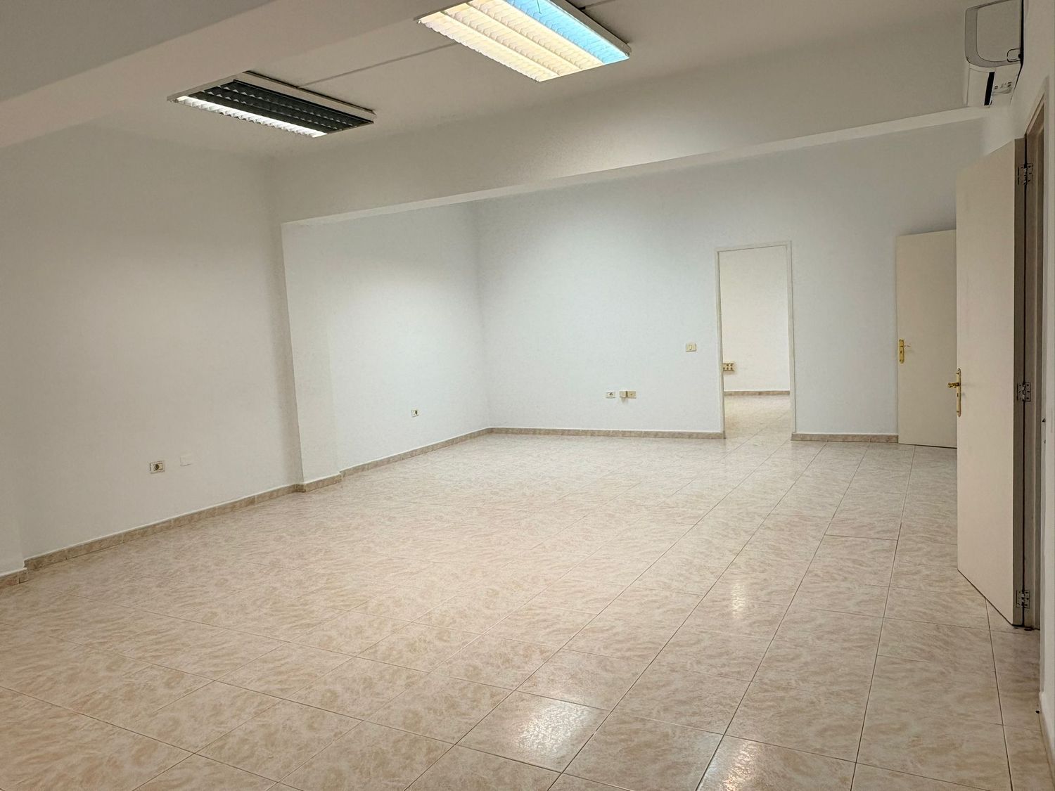 Oficinas en Palmas de Gran Canaria, Las, Arenales - Lugo - Avda Marítima — imagen 22
