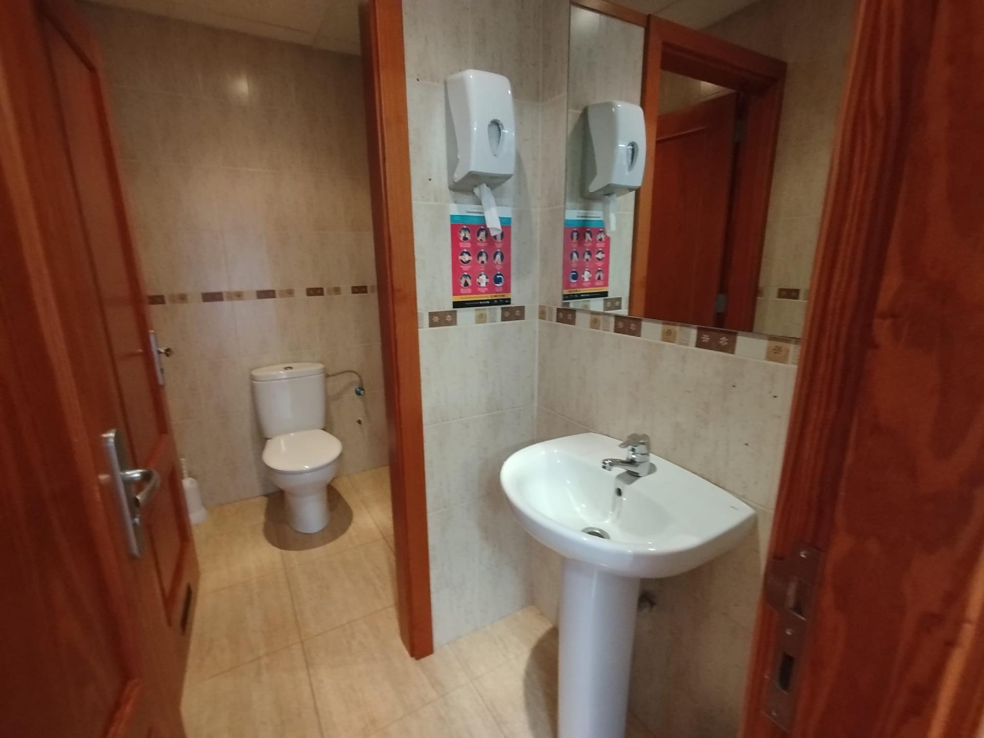 Locales o naves en Palmas de Gran Canaria, Las, Arenales — imagen 16