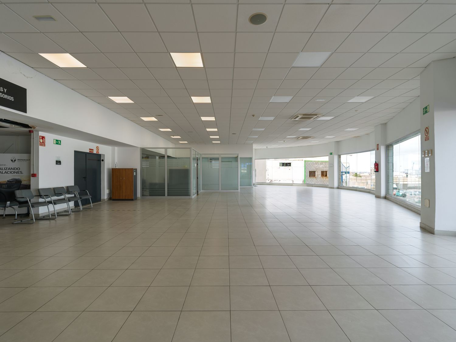 Locales o naves en Palmas de Gran Canaria, Las, La Isleta — imagen 16