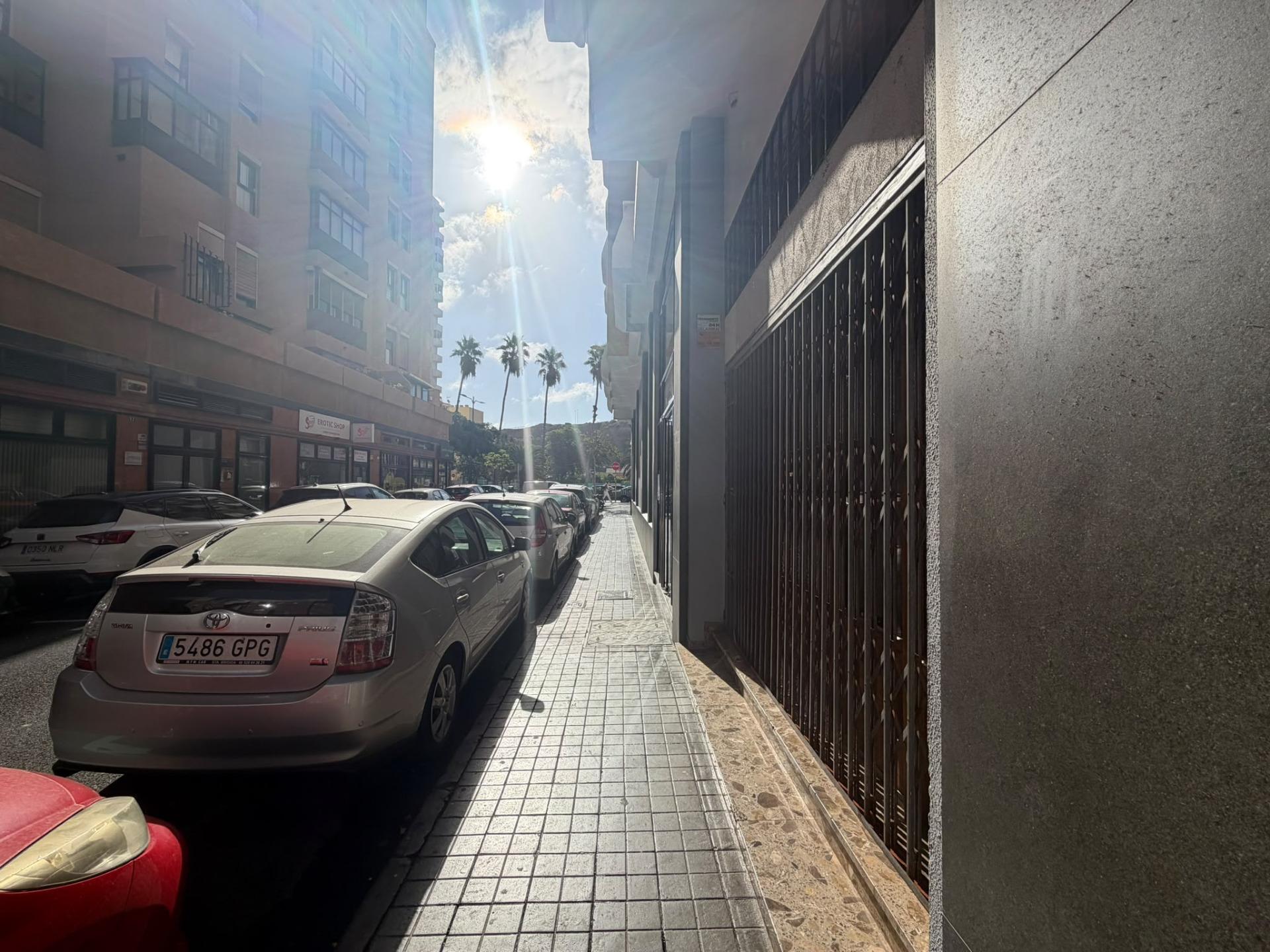 Locales o naves en Palmas de Gran Canaria, Las, Guanarteme — imagen 7