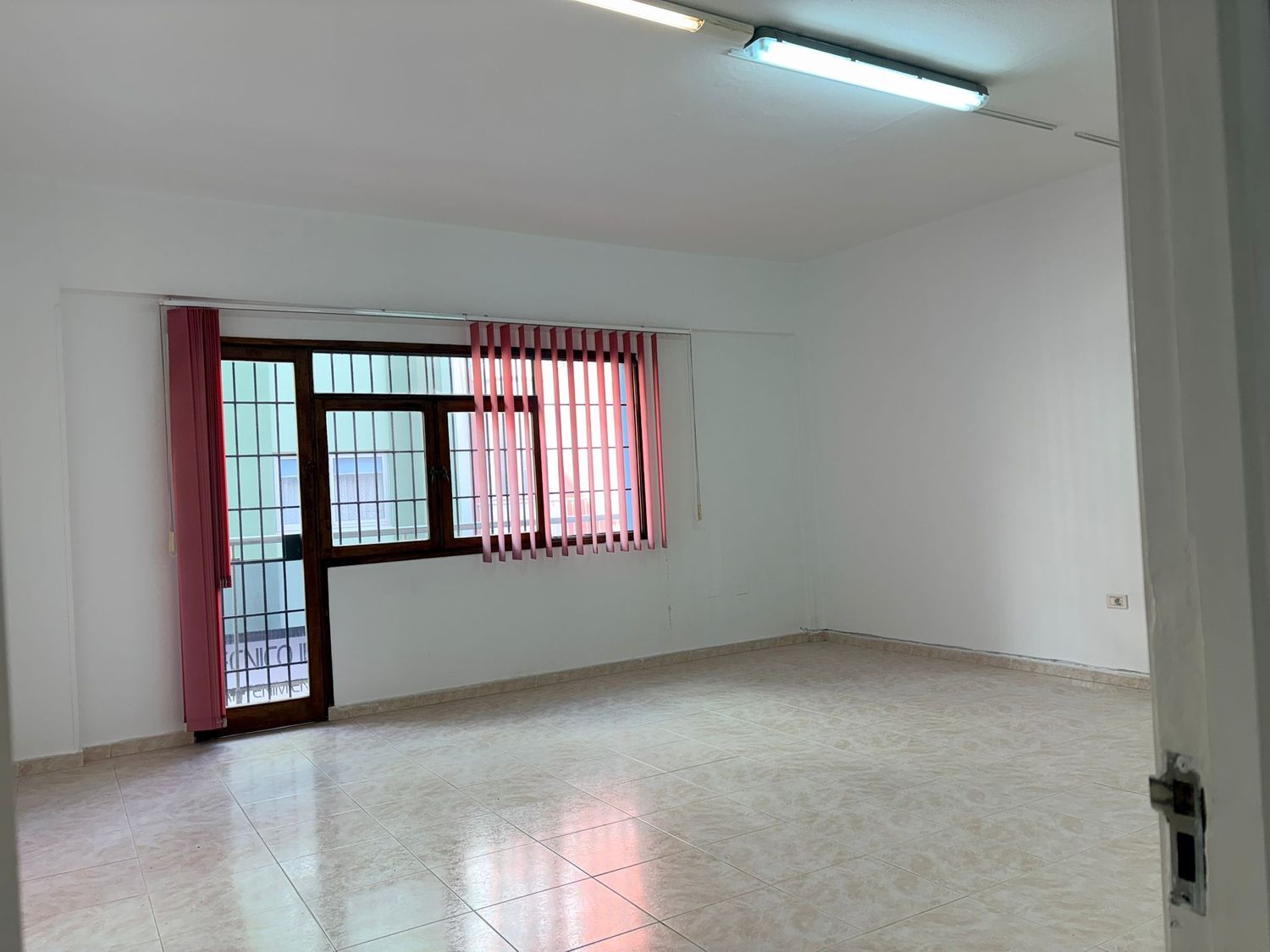 Oficinas en Palmas de Gran Canaria, Las, Arenales - Lugo - Avda Marítima — imagen 25